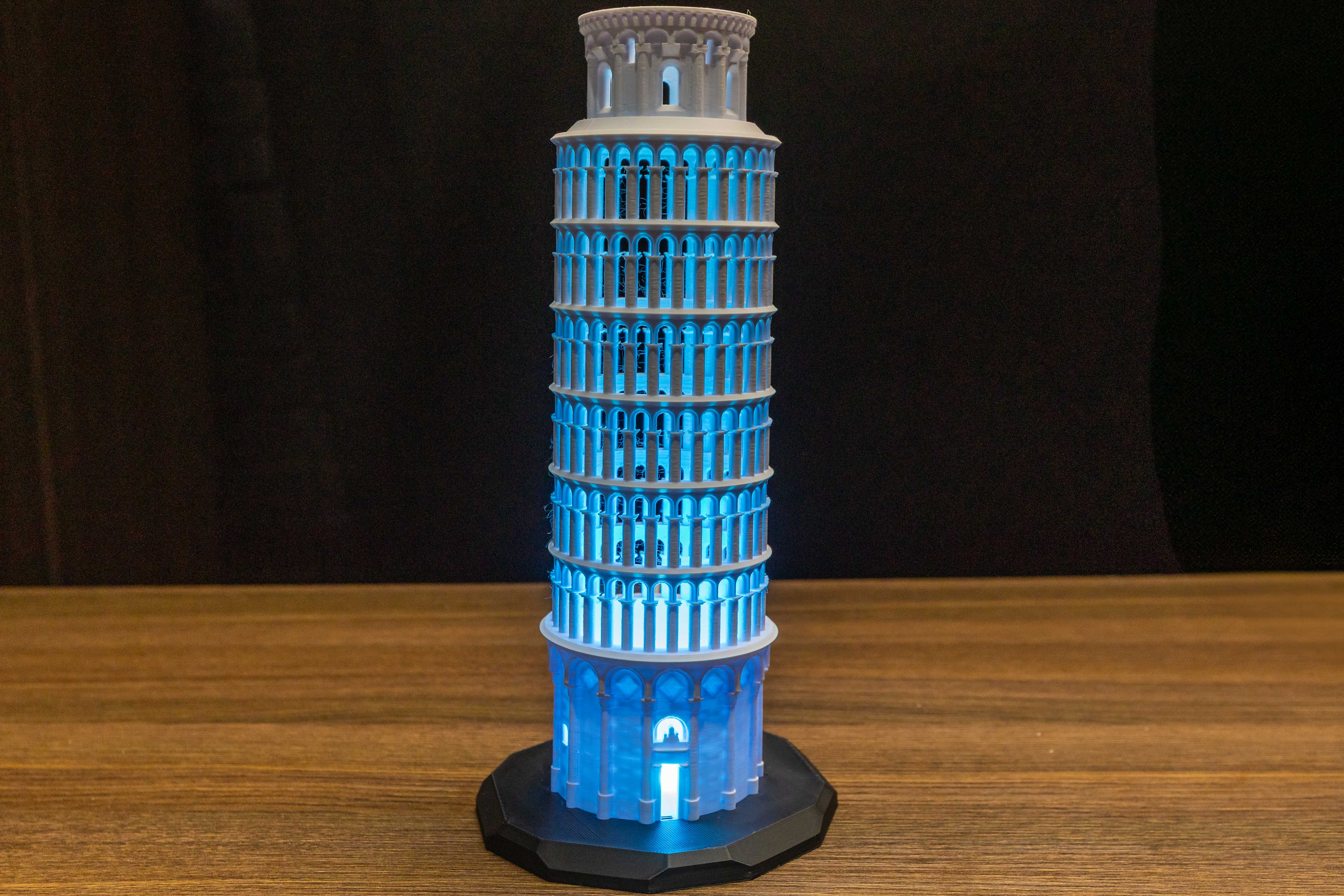 Luminária LED Torre de Pisa — foto 3